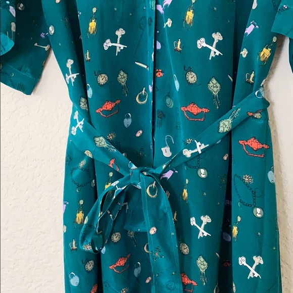 Tucker Dress - Picture 4 of 6